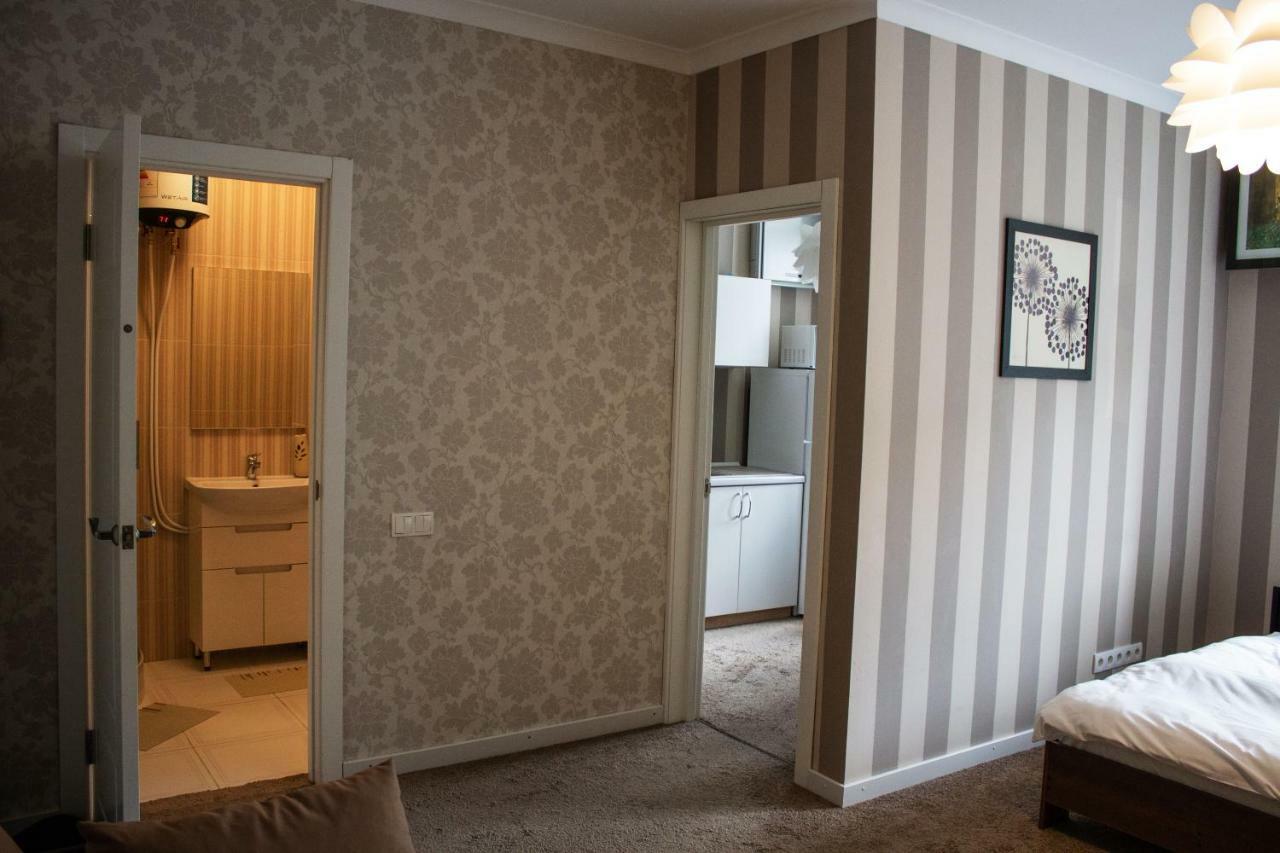 Charming City Center Flat L Self Check-In Киев Экстерьер фото